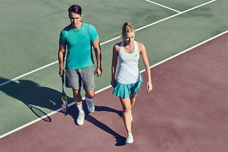 Guide Des Chaussures De Tennis – Ce Qu'il Faut Porter Sur Les Courts En  Gazon, En Terre Battue Ou En Dur | ASICS