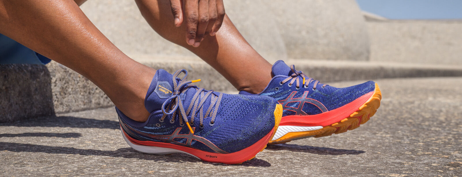 How to Choose Running Shoes for Wide Feet | ASICS | ASICS